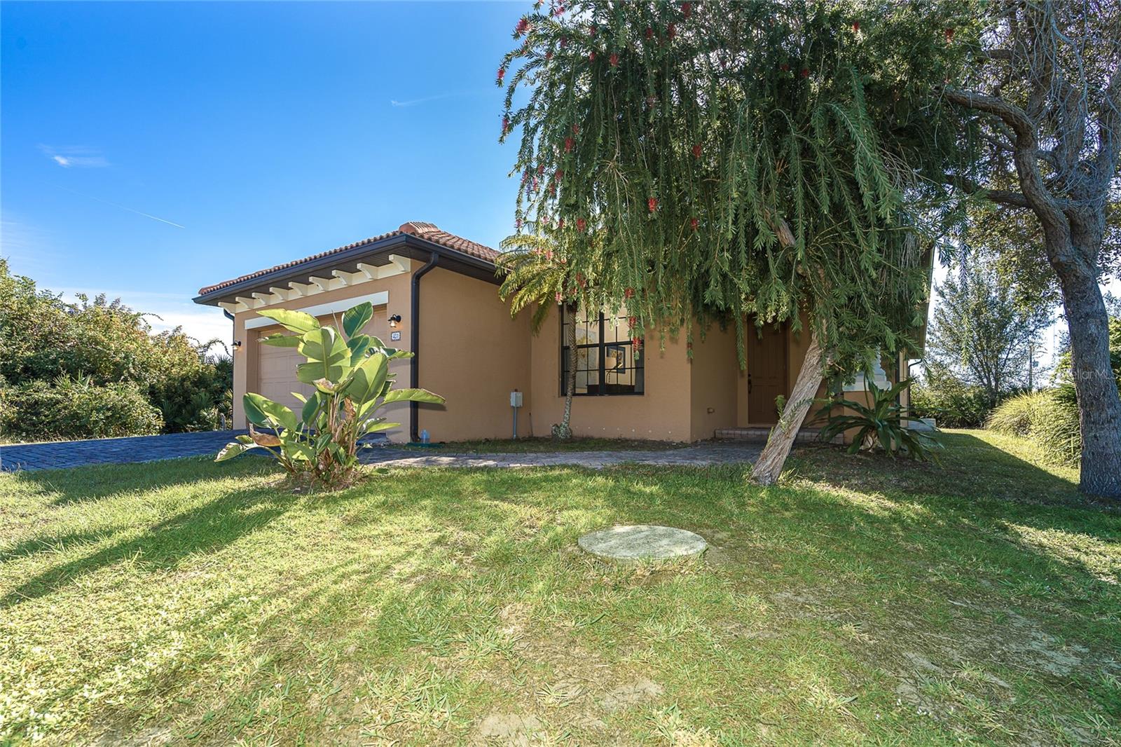 431 Albatross Rd Property Photo 2