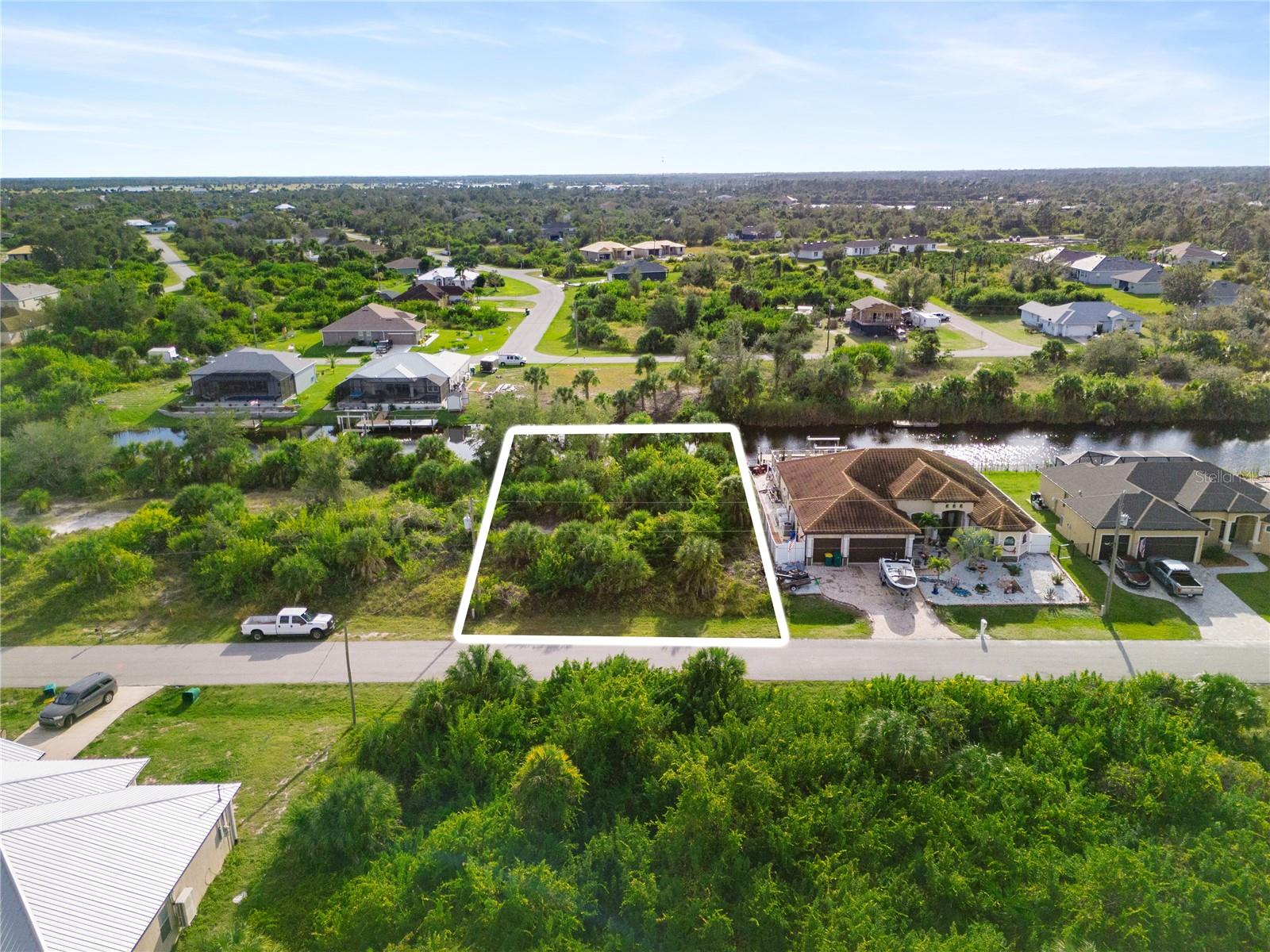 13886 Allamanda Cir Property Photo 1