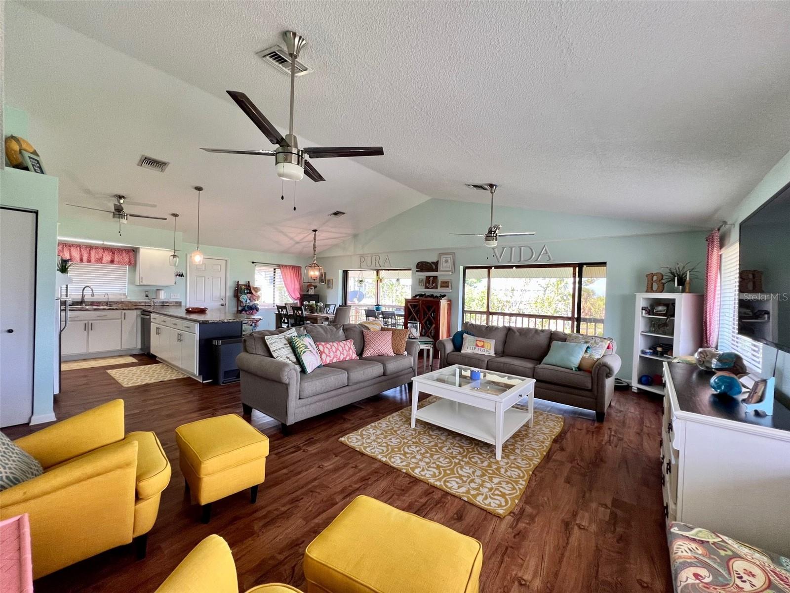 9542 Rum Runner Rd Property Photo 16