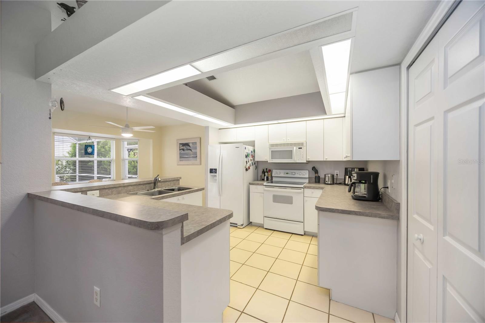 107 Cottage Pl Property Photo 6