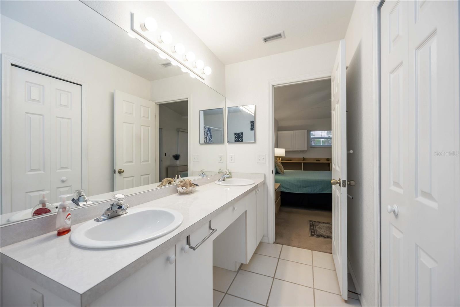 107 Cottage Pl Property Photo 16