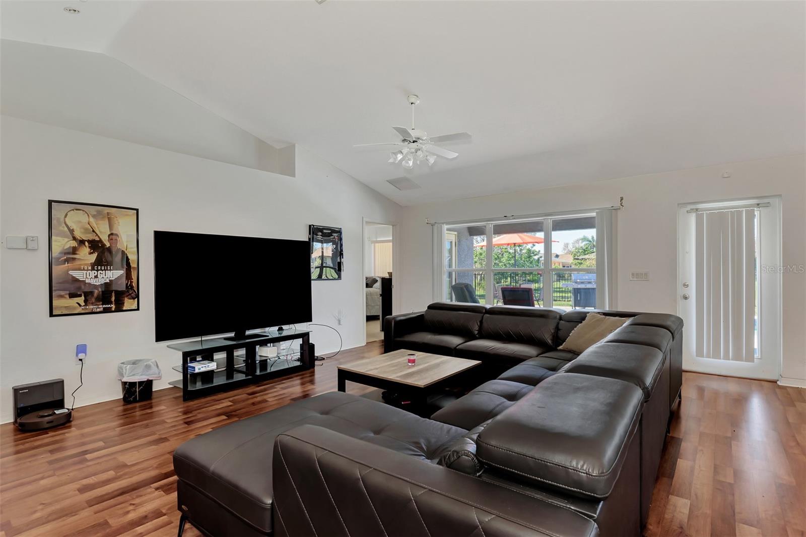 2341 Rio De Janeiro Ave Property Photo 6