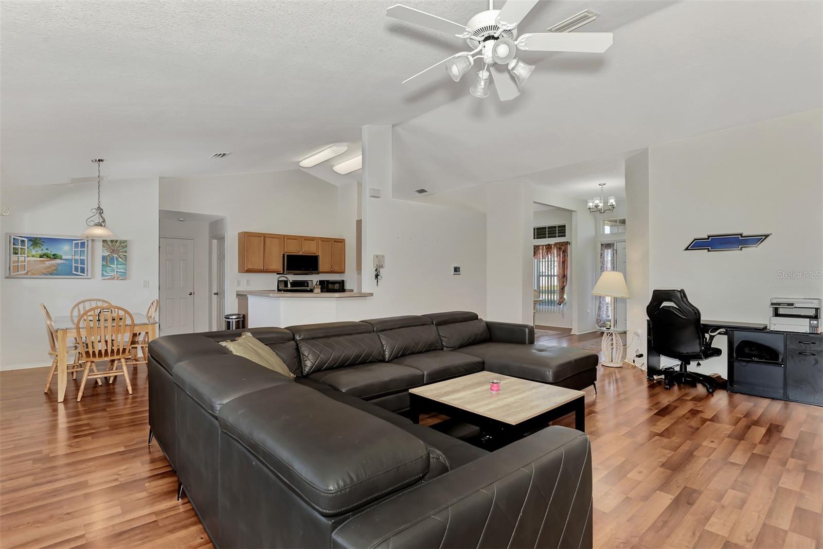 2341 Rio De Janeiro Ave Property Photo 8