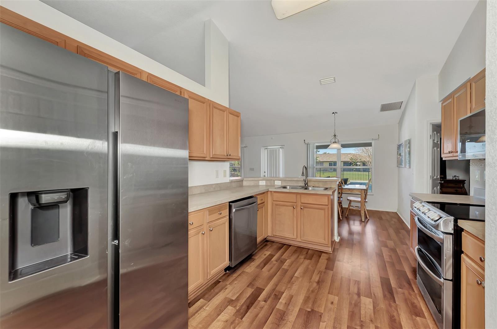 2341 Rio De Janeiro Ave Property Photo 11