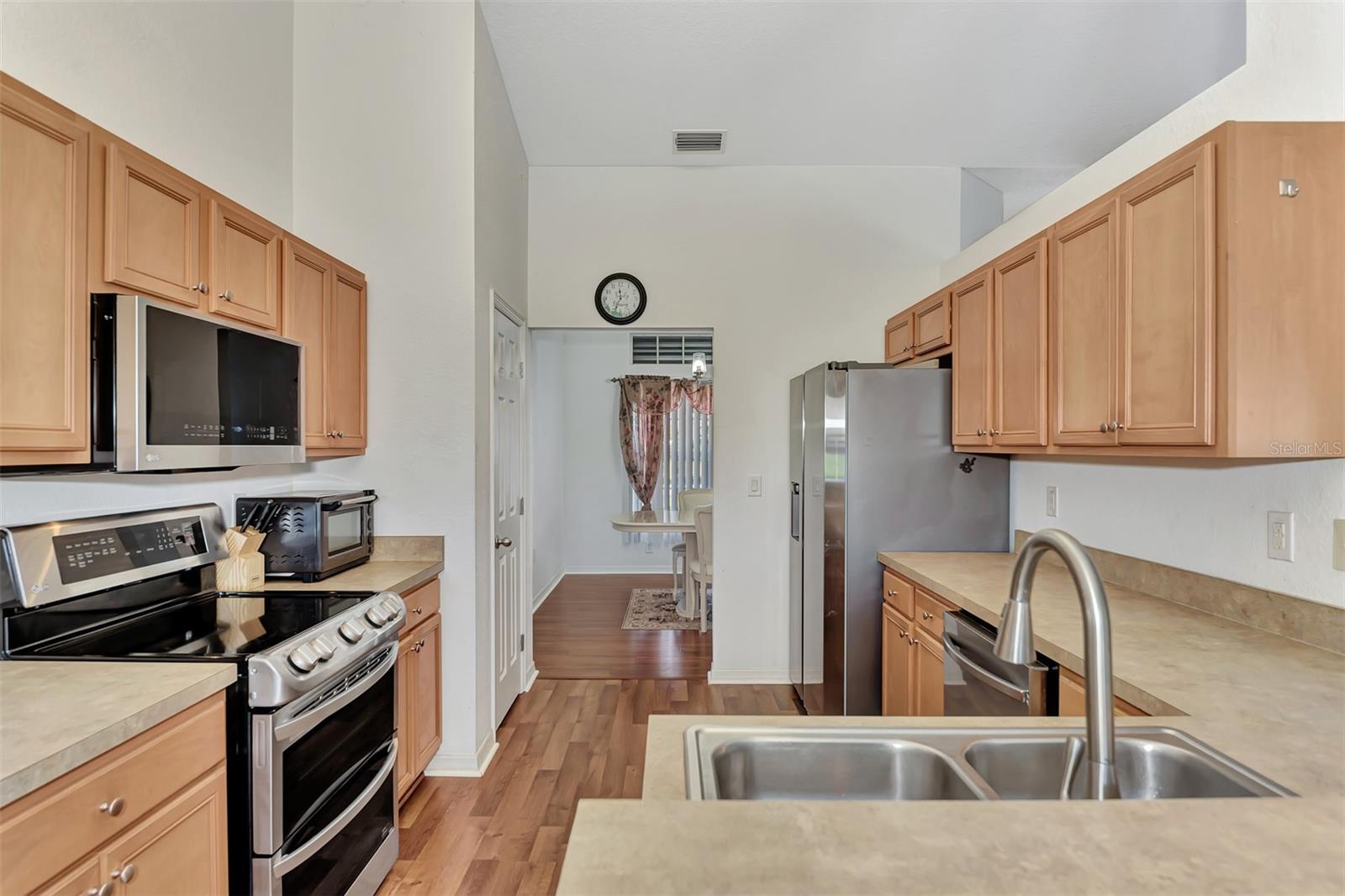 2341 Rio De Janeiro Ave Property Photo 15