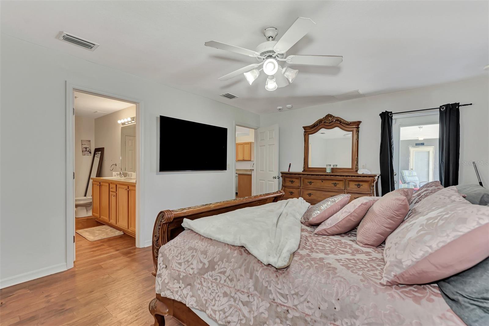 2341 Rio De Janeiro Ave Property Photo 22