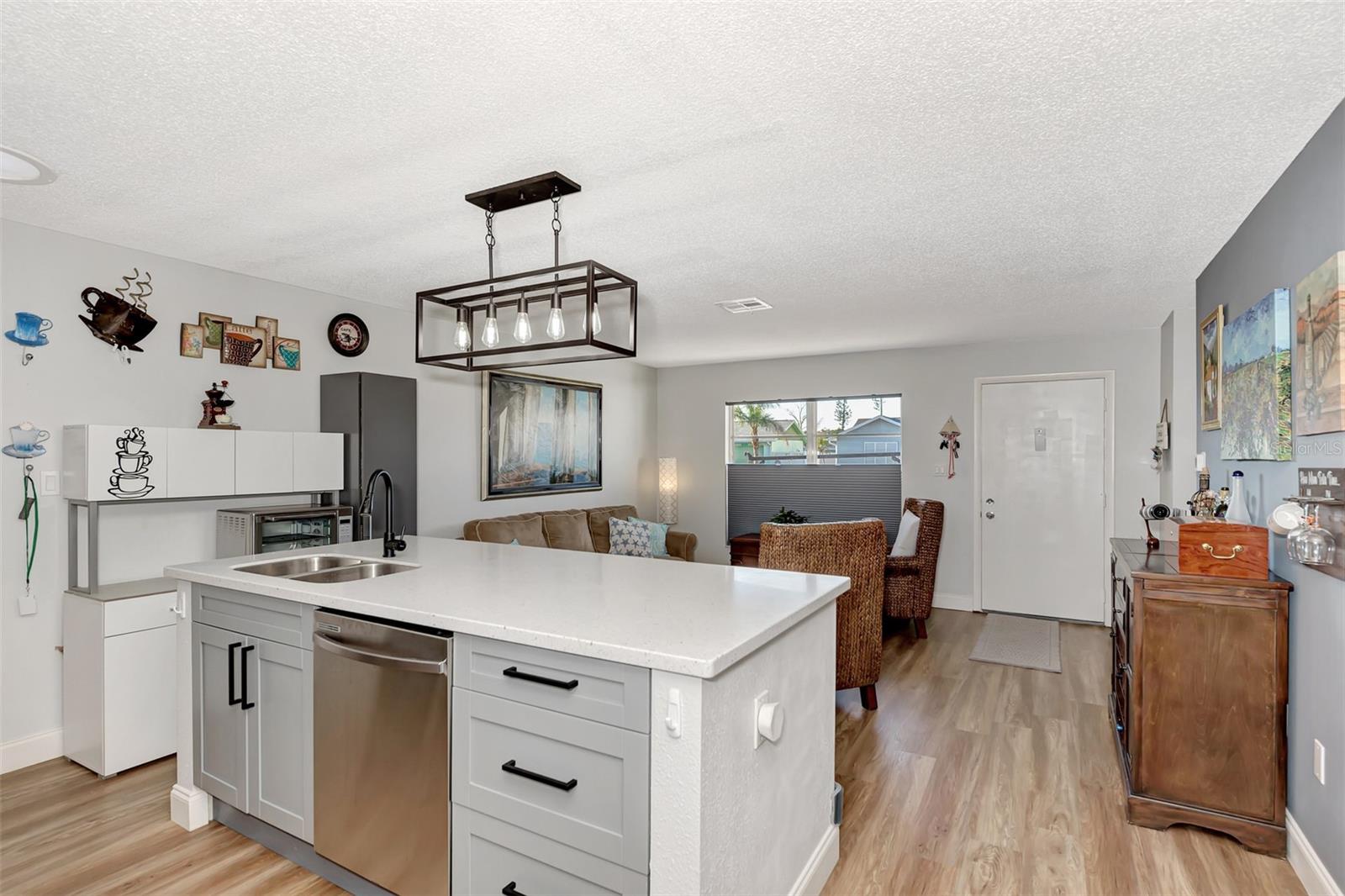 13525 Dibella Ave Property Photo 10