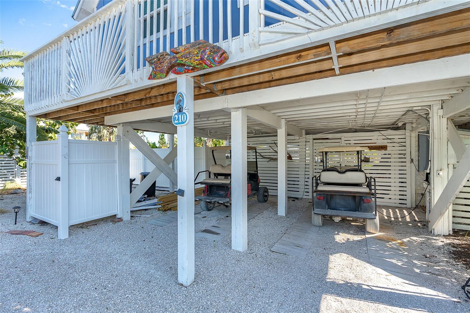 210 Bocilla Dr Property Photo 3