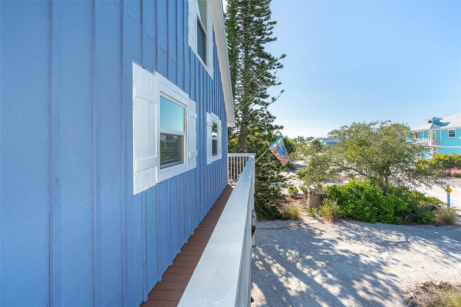 210 Bocilla Dr Property Photo 4