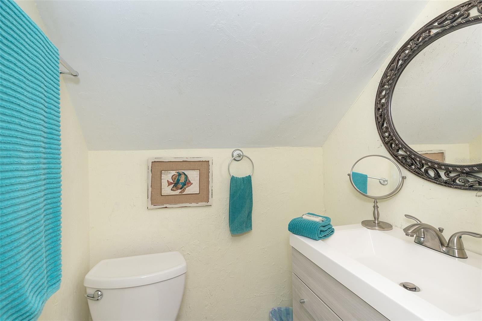 210 Bocilla Dr Property Photo 32
