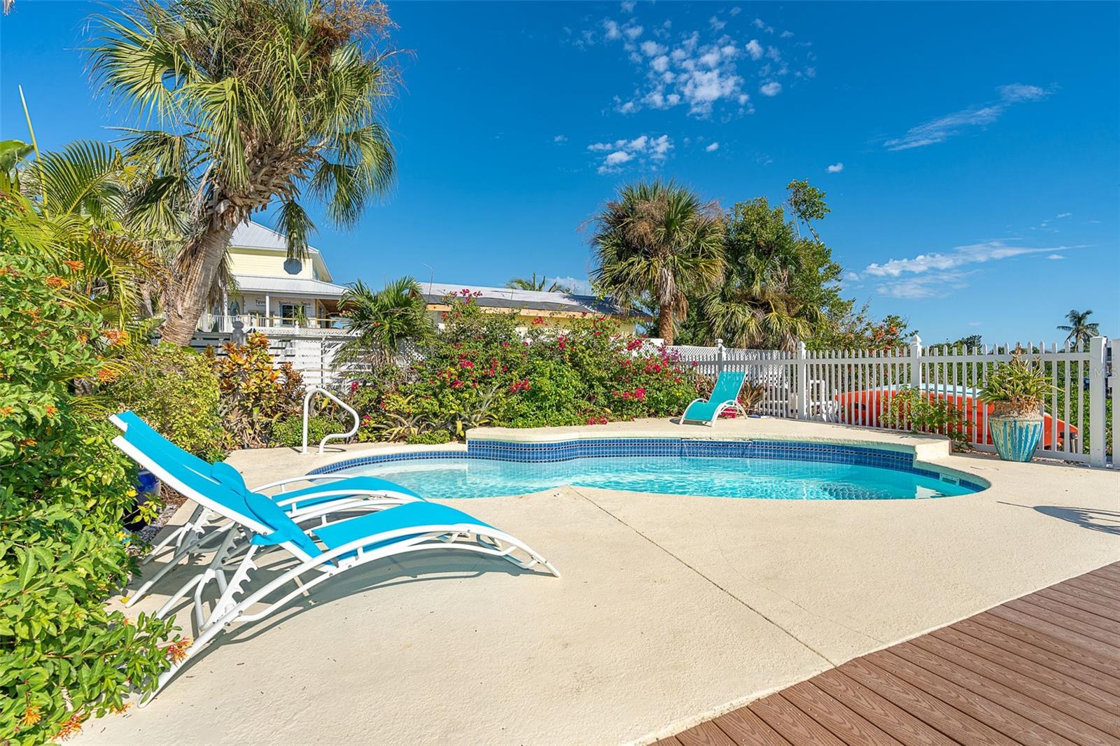 210 Bocilla Dr Property Photo 48
