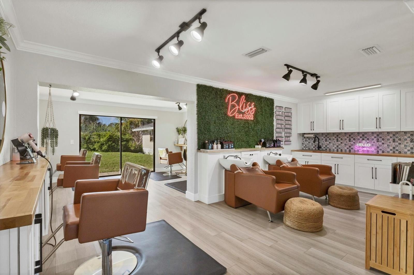 3789 S Access Rd Property Photo 5