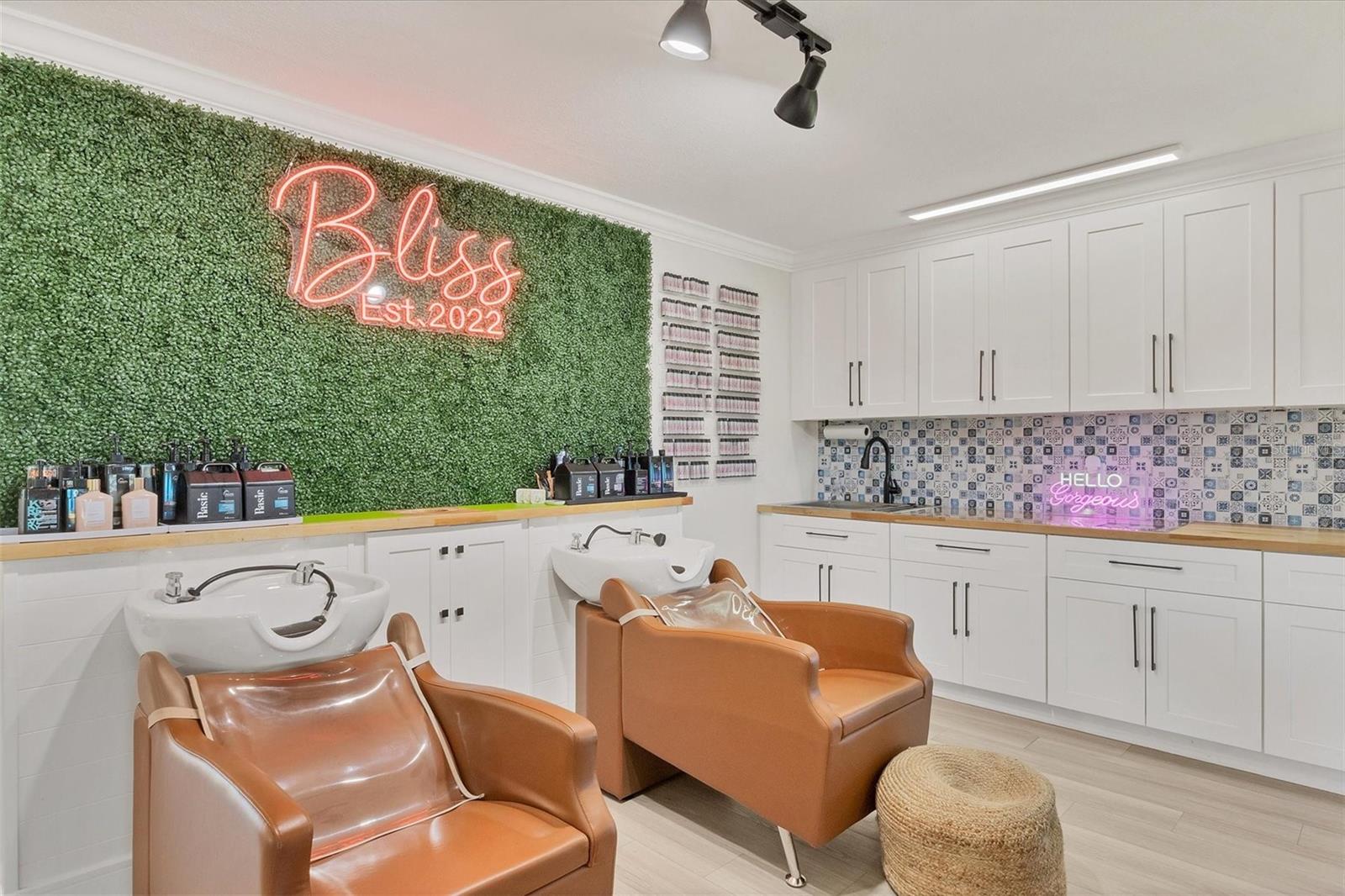 3789 S Access Rd Property Photo 8