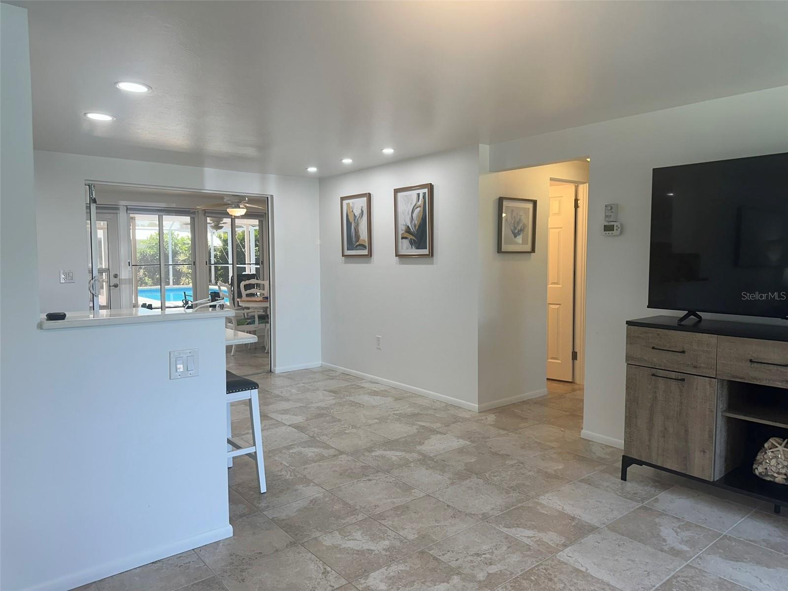 1575 Loralin Dr Property Photo 3