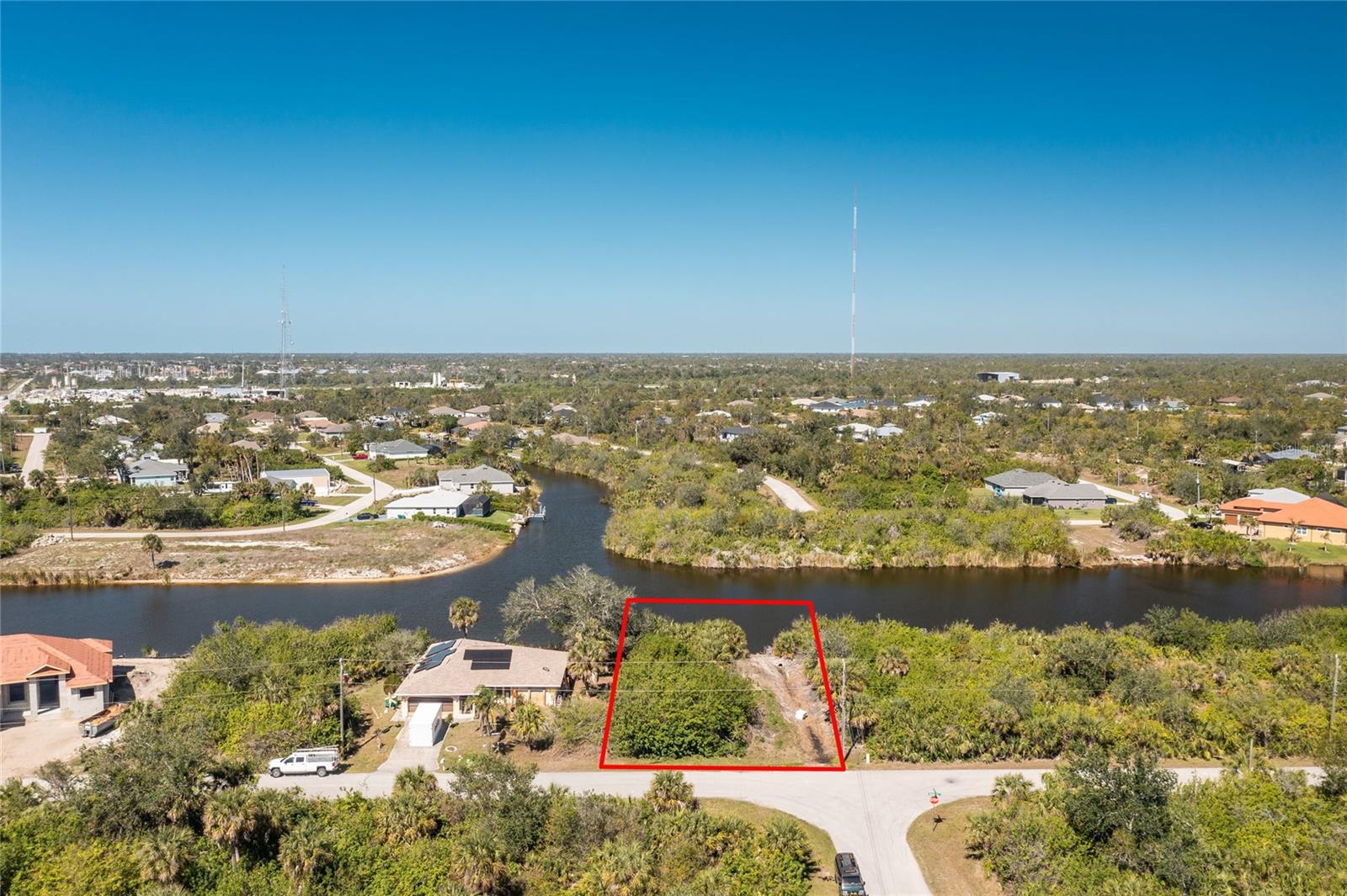 13599 Allamanda Cir Property Photo 3