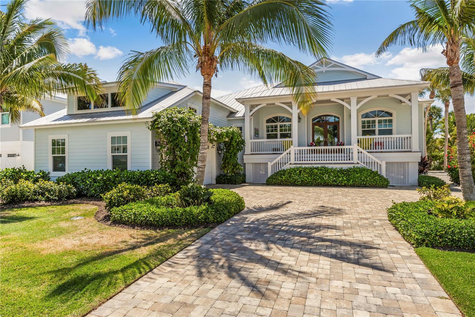250 Seabreeze Ct Property Photo 1