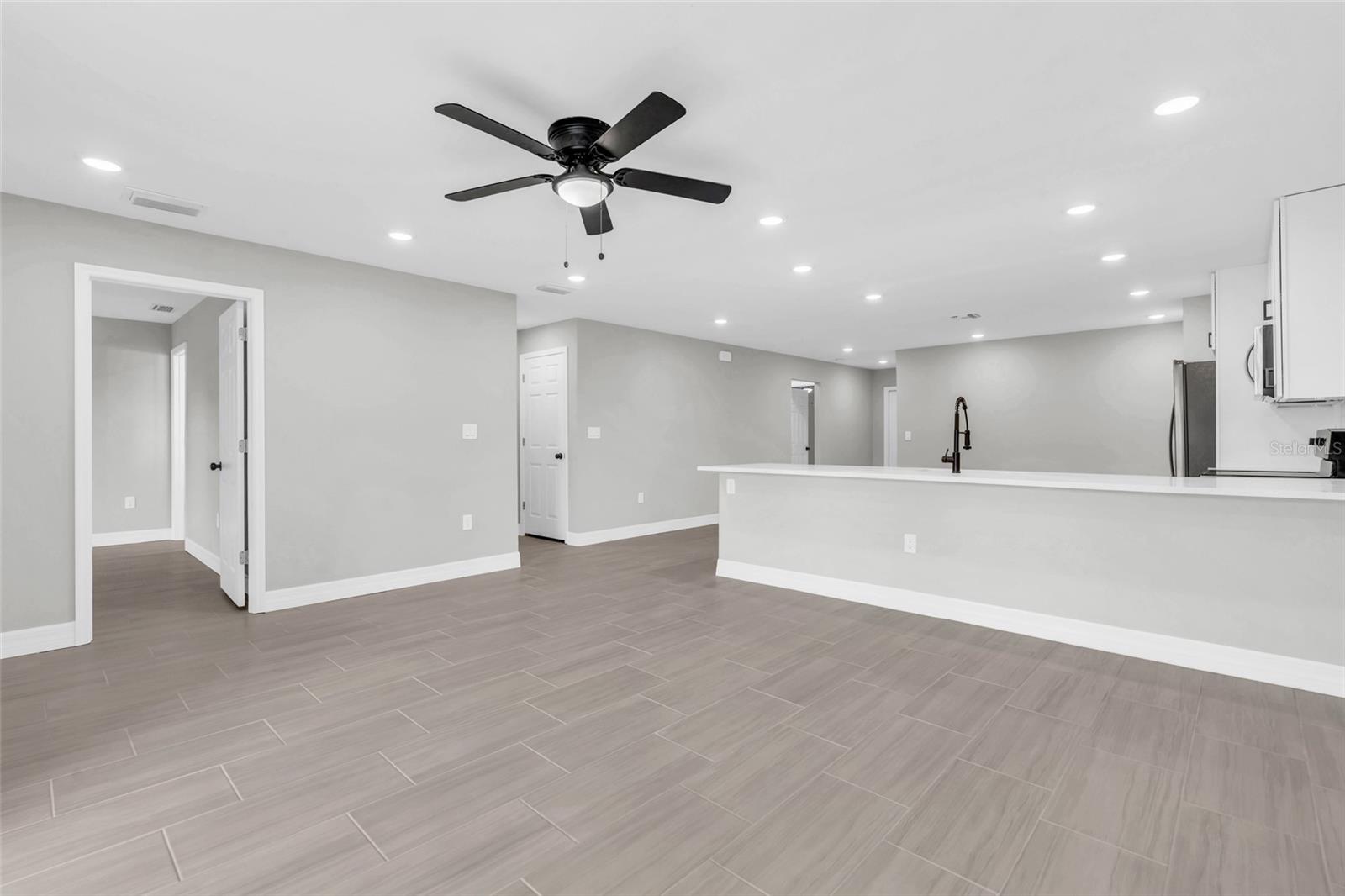 12046 Tetzel Ave Property Photo 10