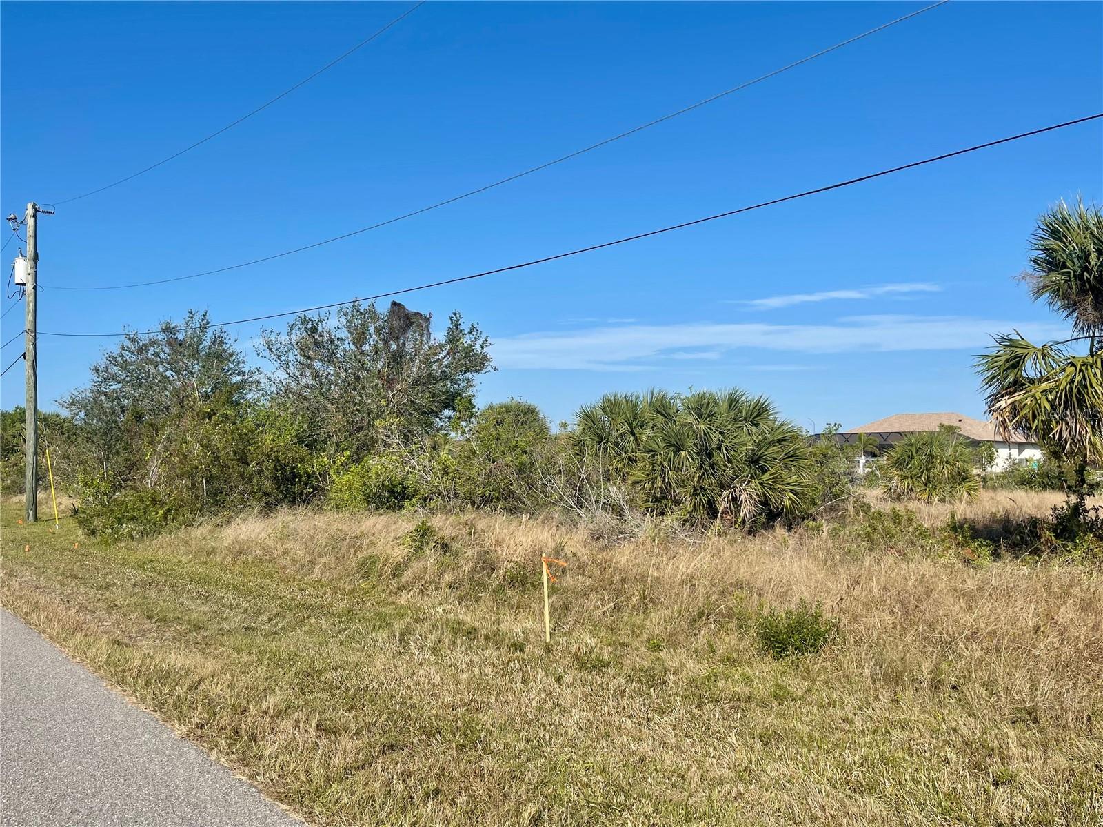 15594 Stuart Cir Property Photo 10