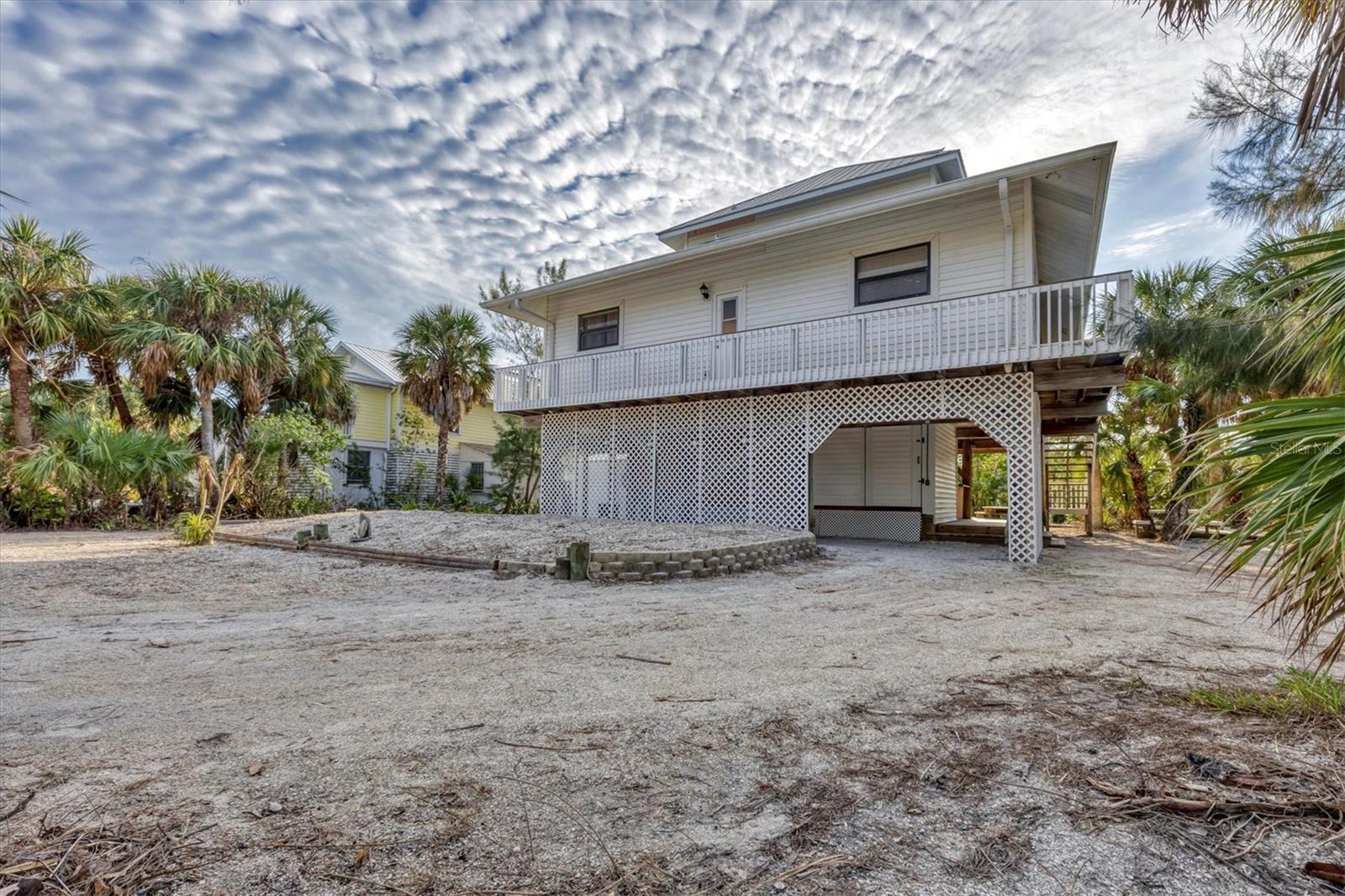 51 Palm Dr Property Photo 5