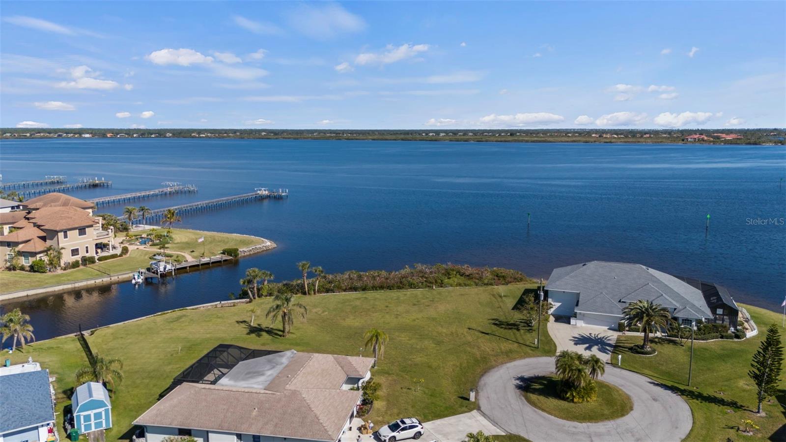 3528 Fox Ter Property Photo 1