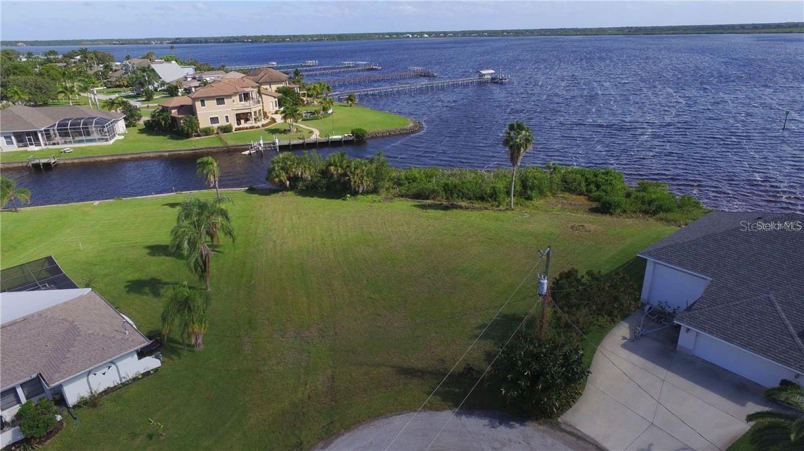 3528 Fox Ter Property Photo 6
