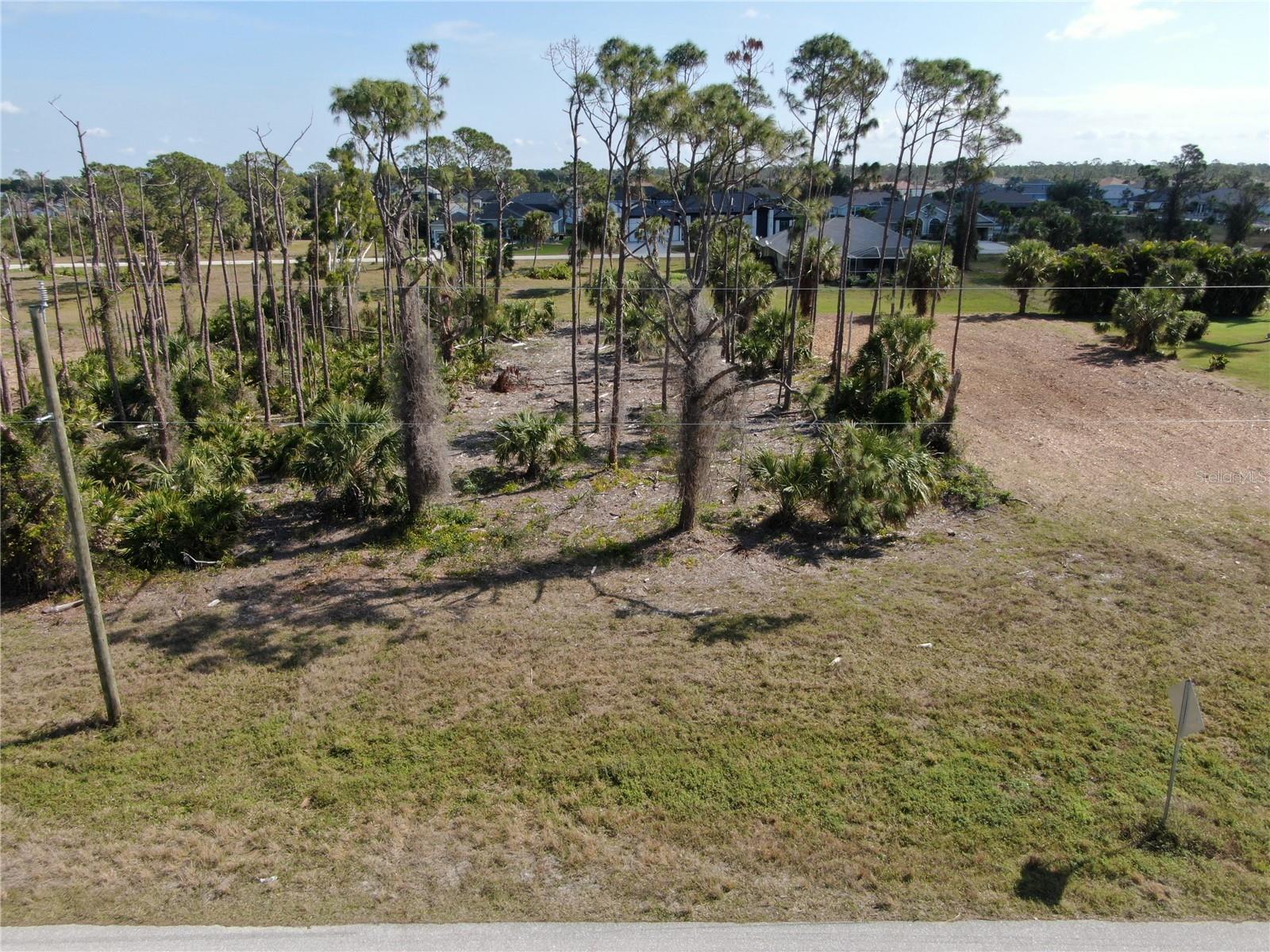 283 Rotonda Blvd S Property Photo 4