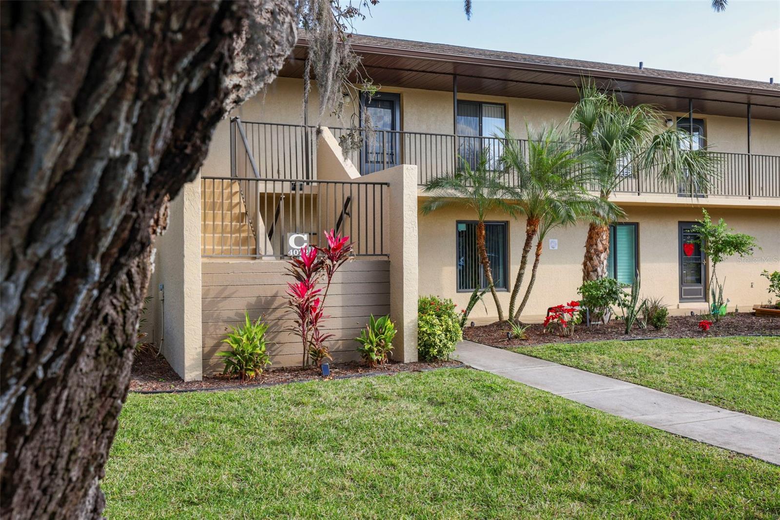 4072 Oakview Dr #c8 Property Photo 2