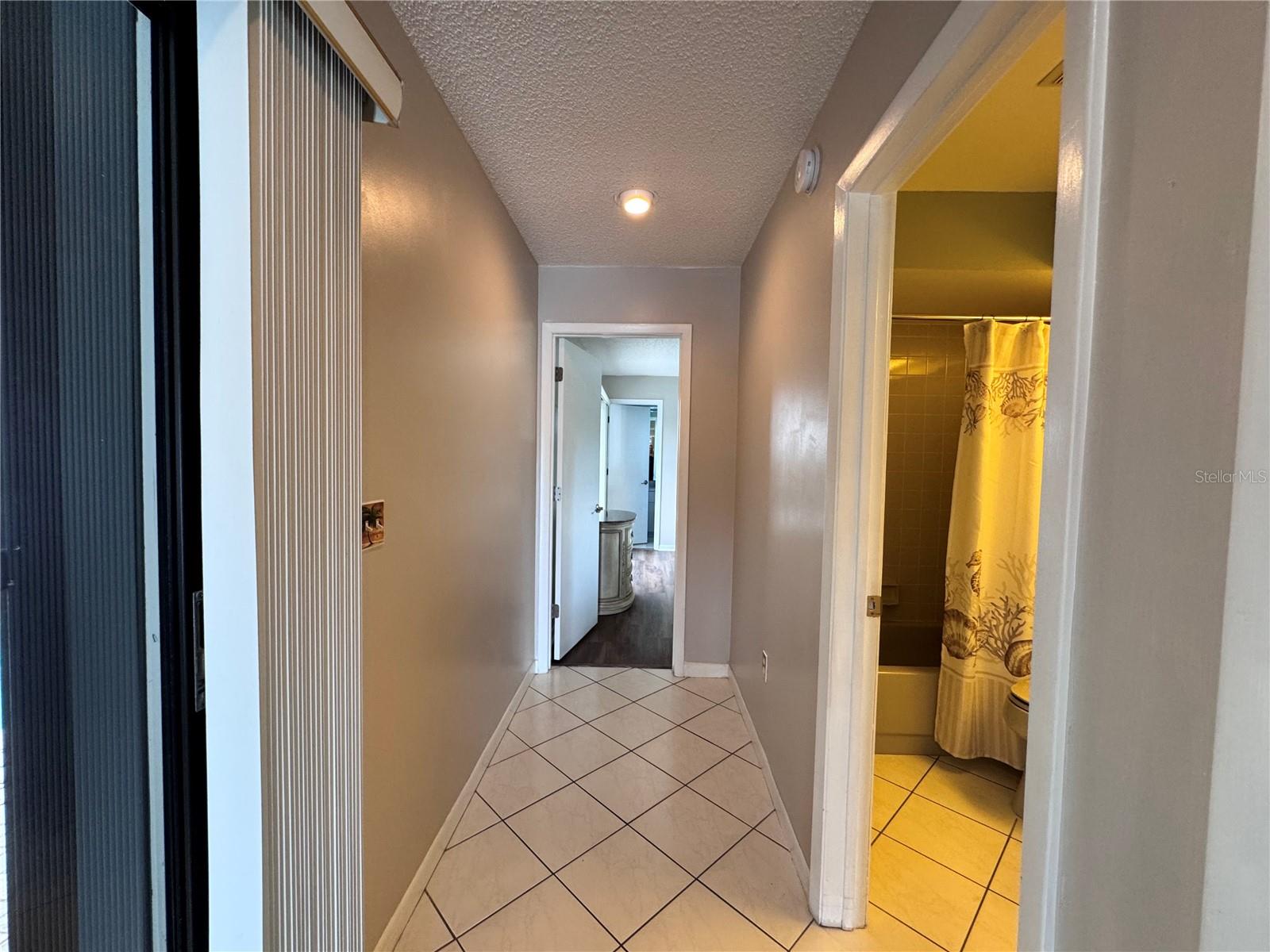 290 Rotonda Cir Property Photo 20