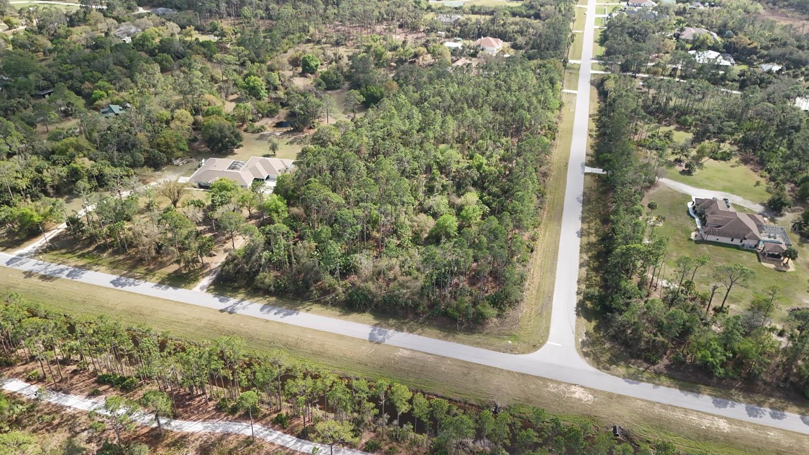 Estates Drive Property Photo 17