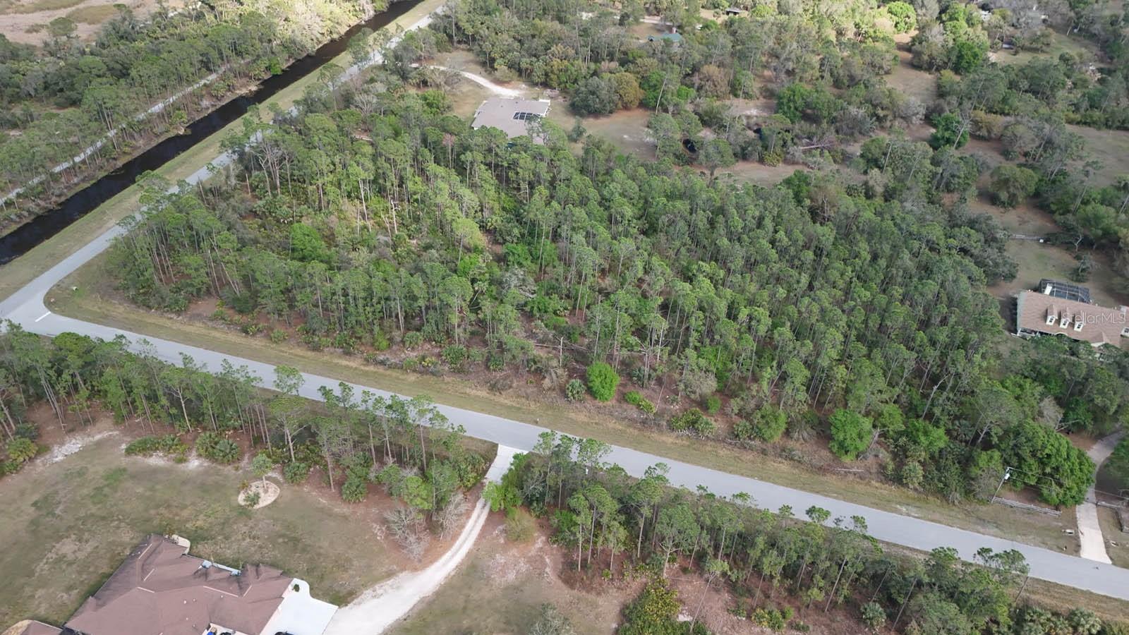Estates Drive Property Photo 21