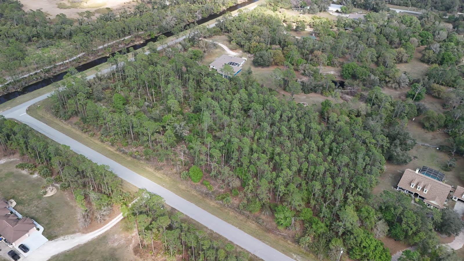 Estates Drive Property Photo 22