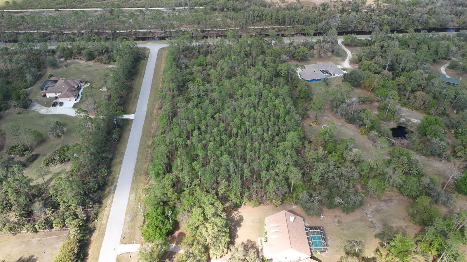 Estates Drive Property Photo 24