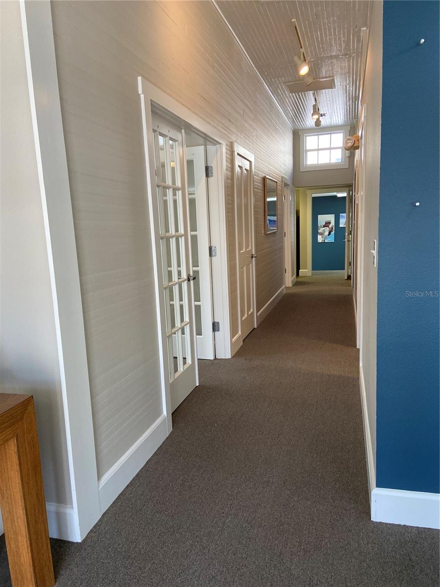 1267 2nd St Property Photo 5