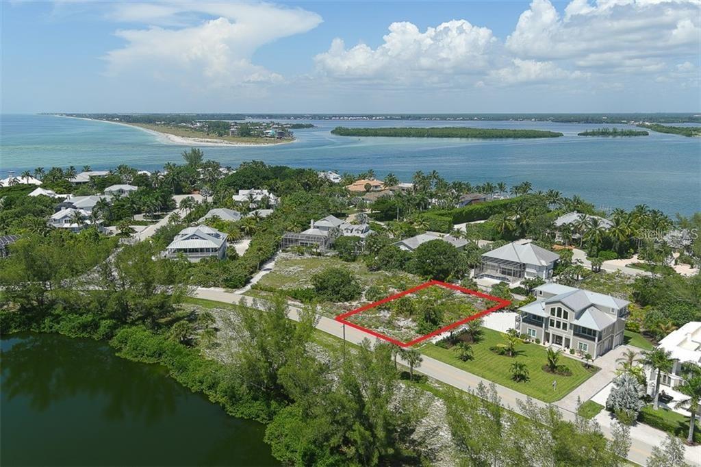 16080 Gulf Shores Dr Property Photo
