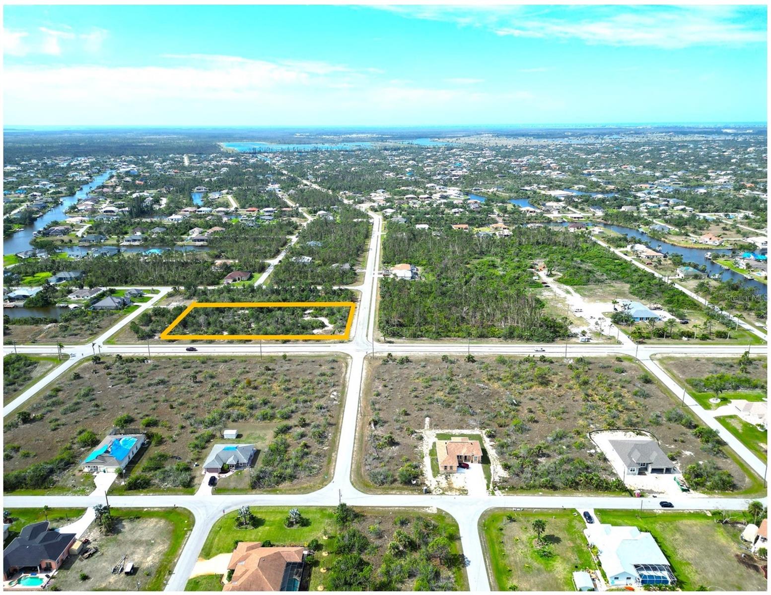14933 Ingraham Blvd Property Photo