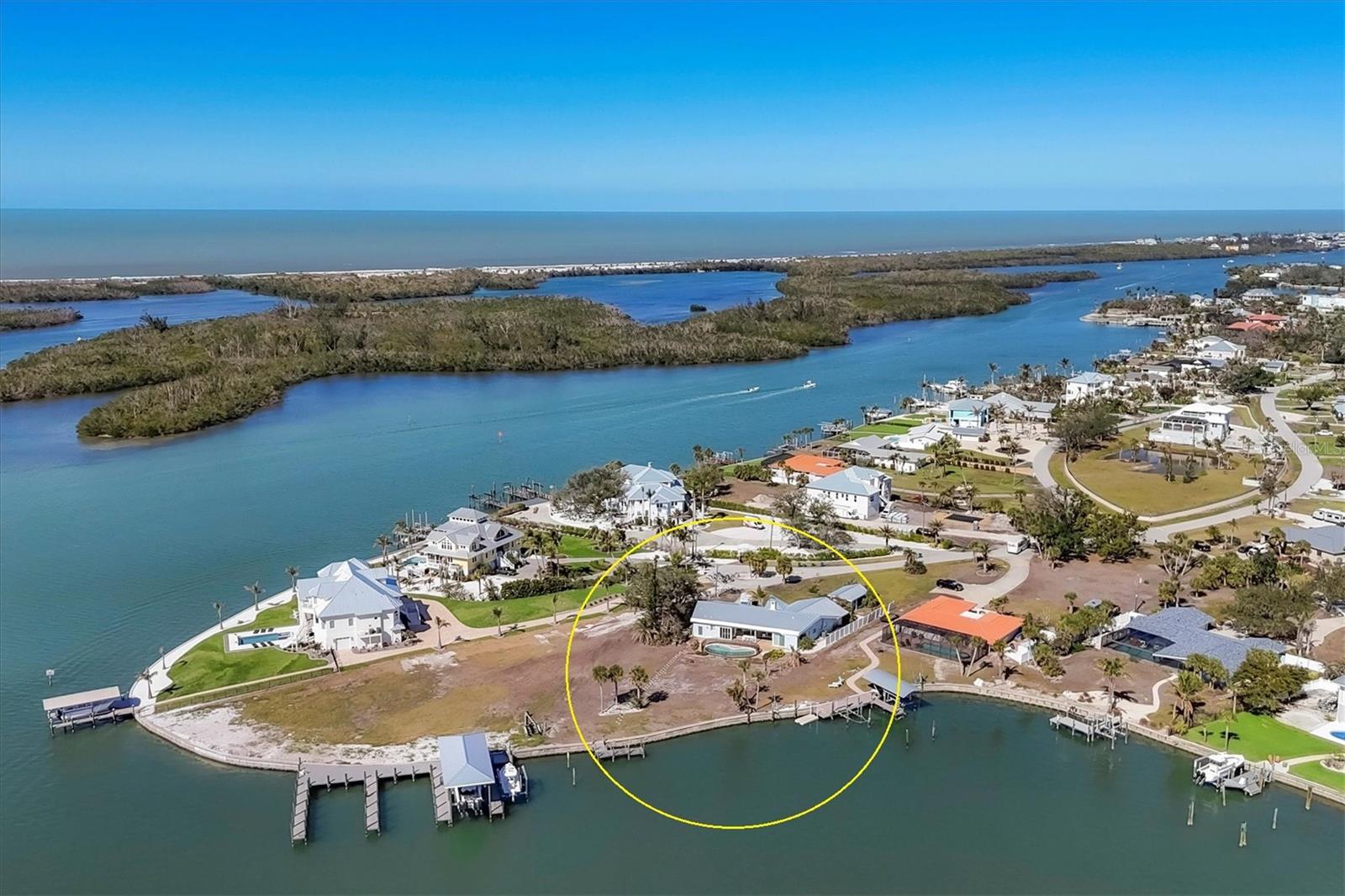 400 Anchor Row Property Photo