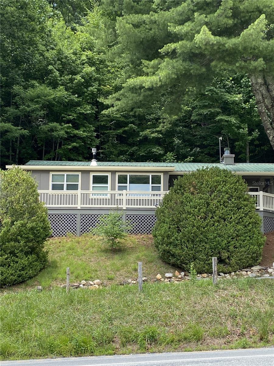 10121 Dillard Rd Property Photo 1