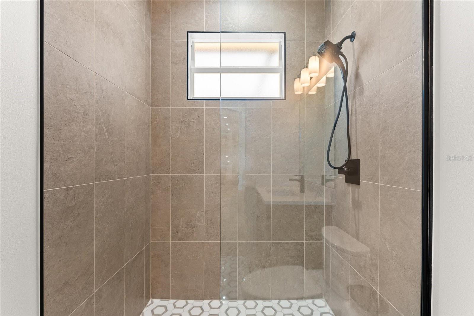 15012 Alsask Cir Property Photo 42
