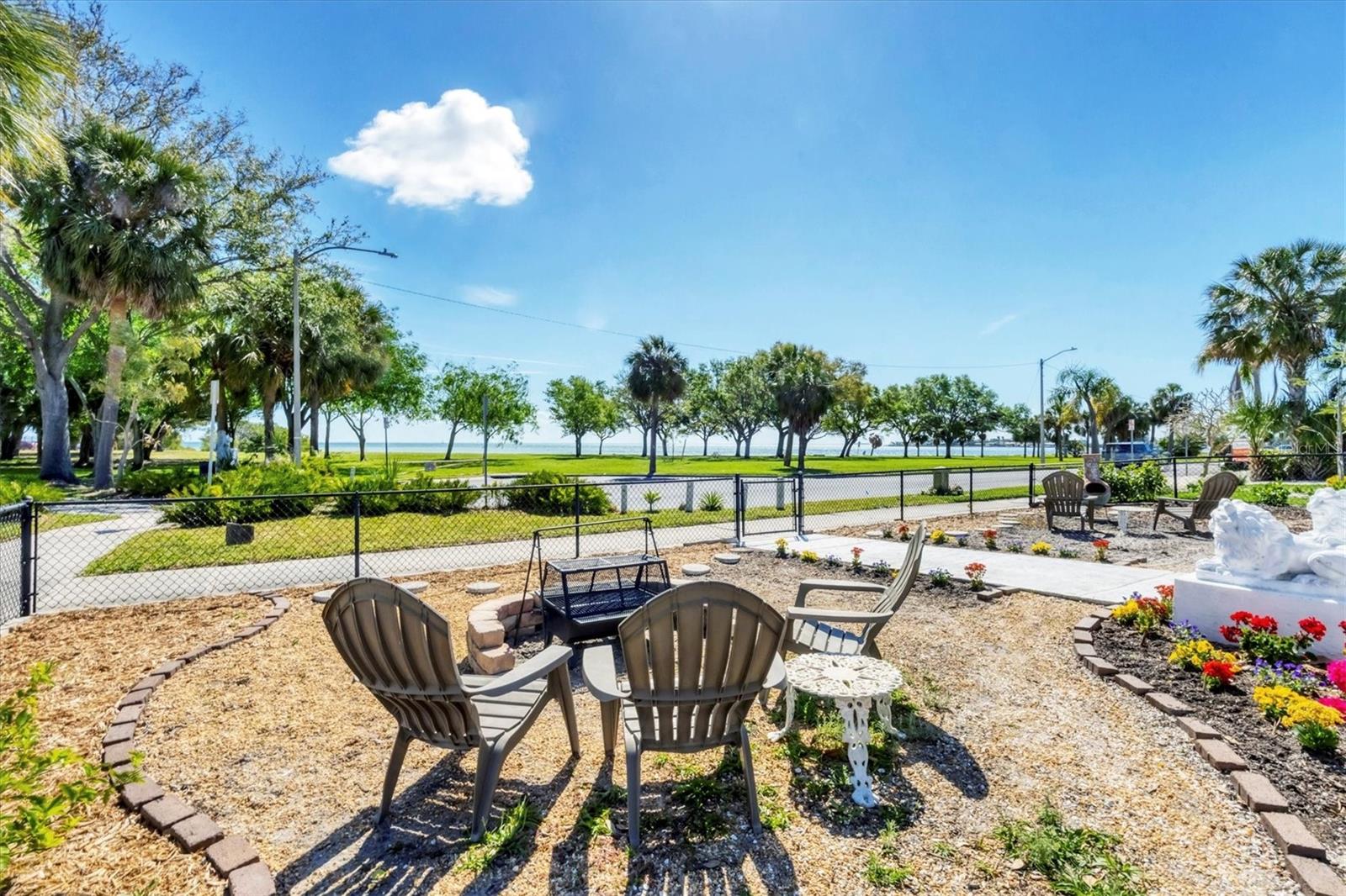 1501 Beach Dr Se Property Photo 28