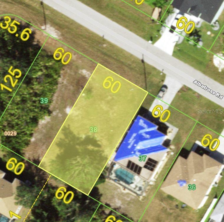 227 Albatross Rd Property Photo