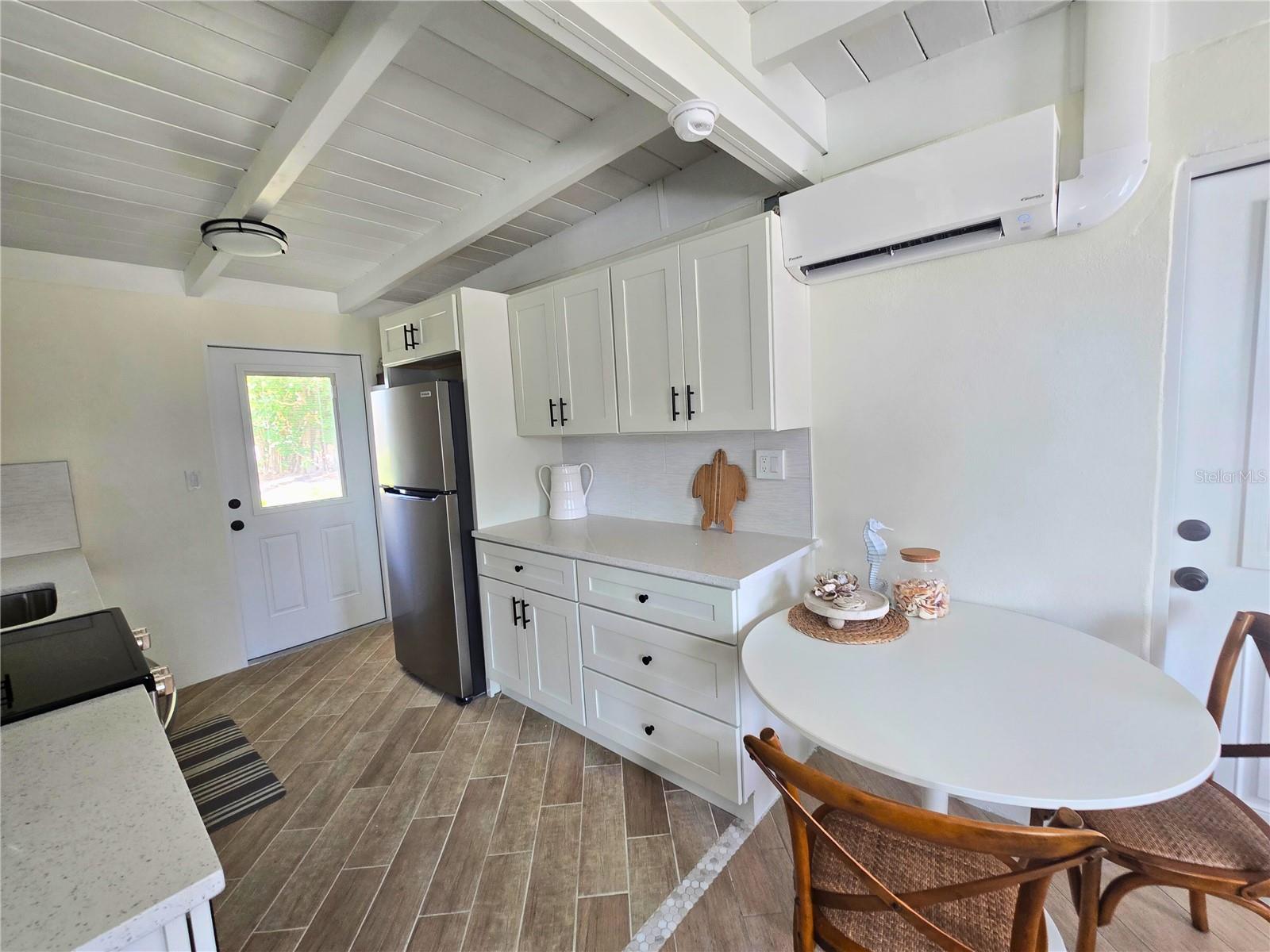 1270 Gulf Blvd #a&b Property Photo 4