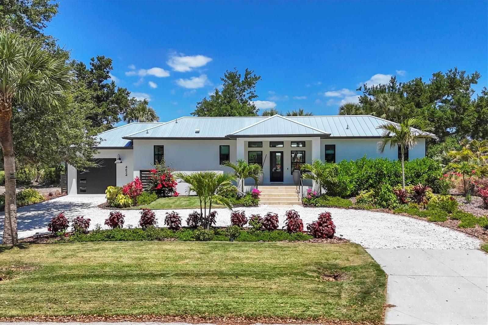 4624 Pompano St Property Photo