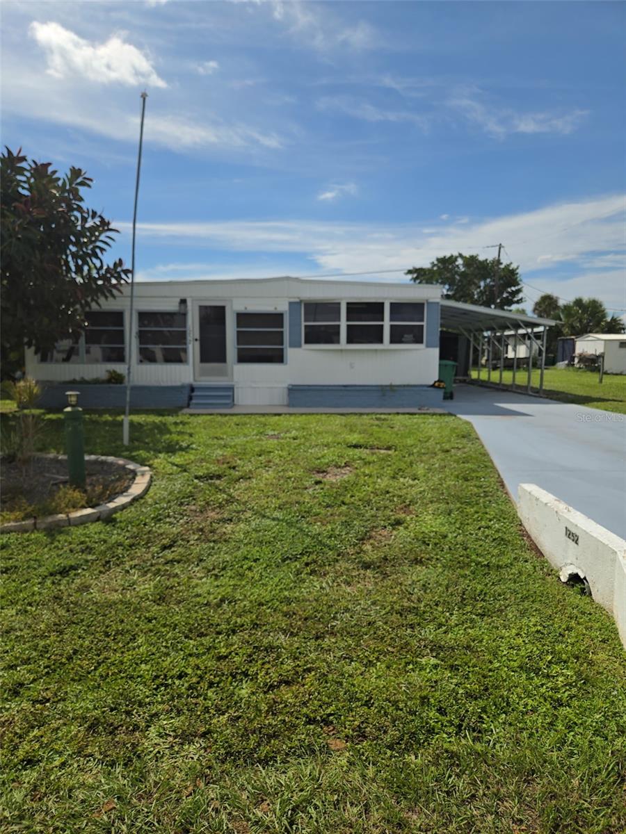 1252 KINGFISHER DR