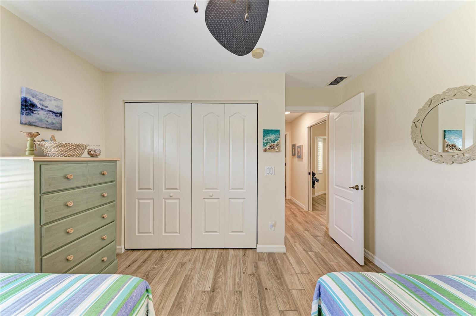9404 Arnaz Cir Property Photo 35