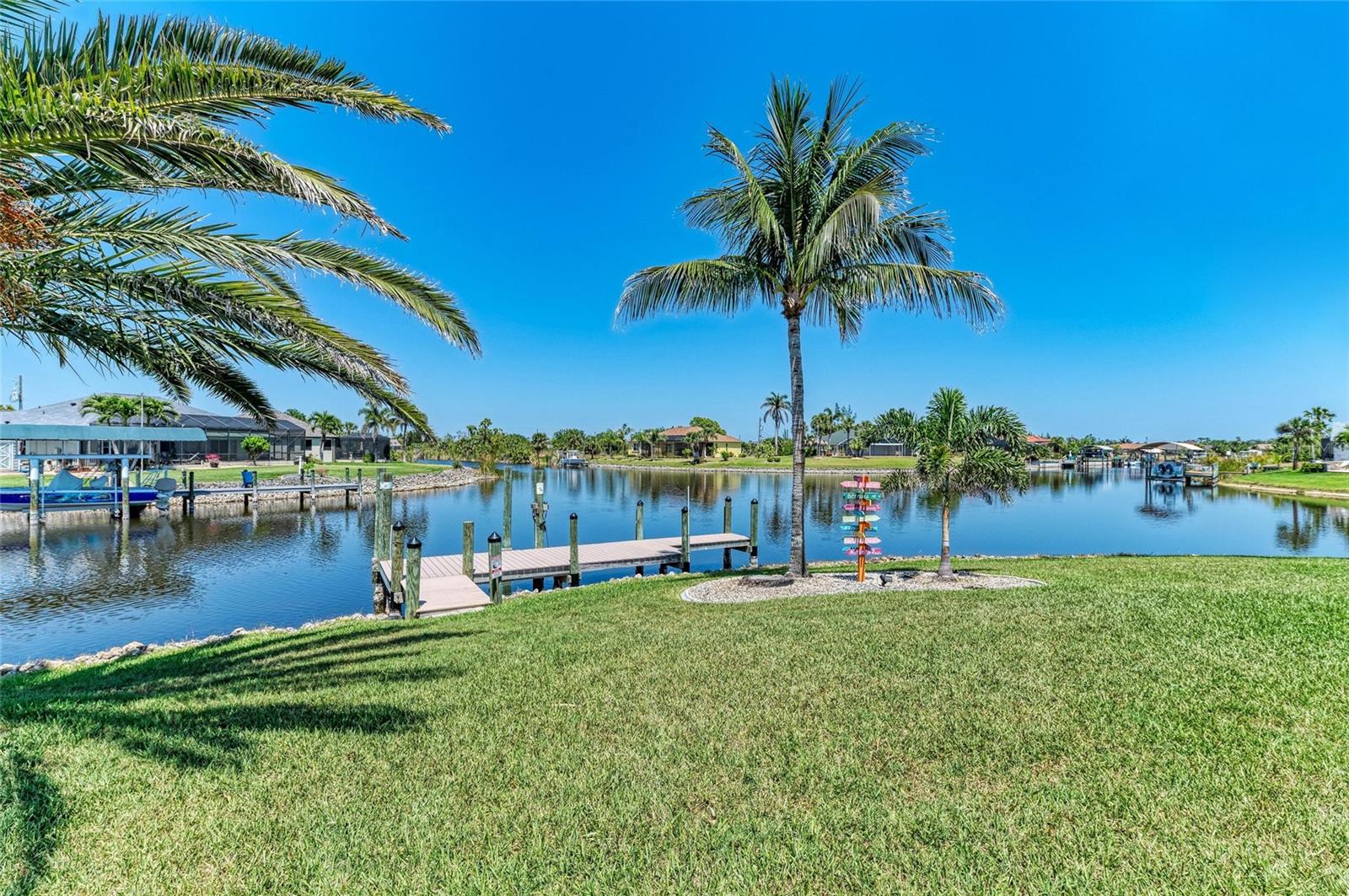 9404 Arnaz Cir Property Photo 47