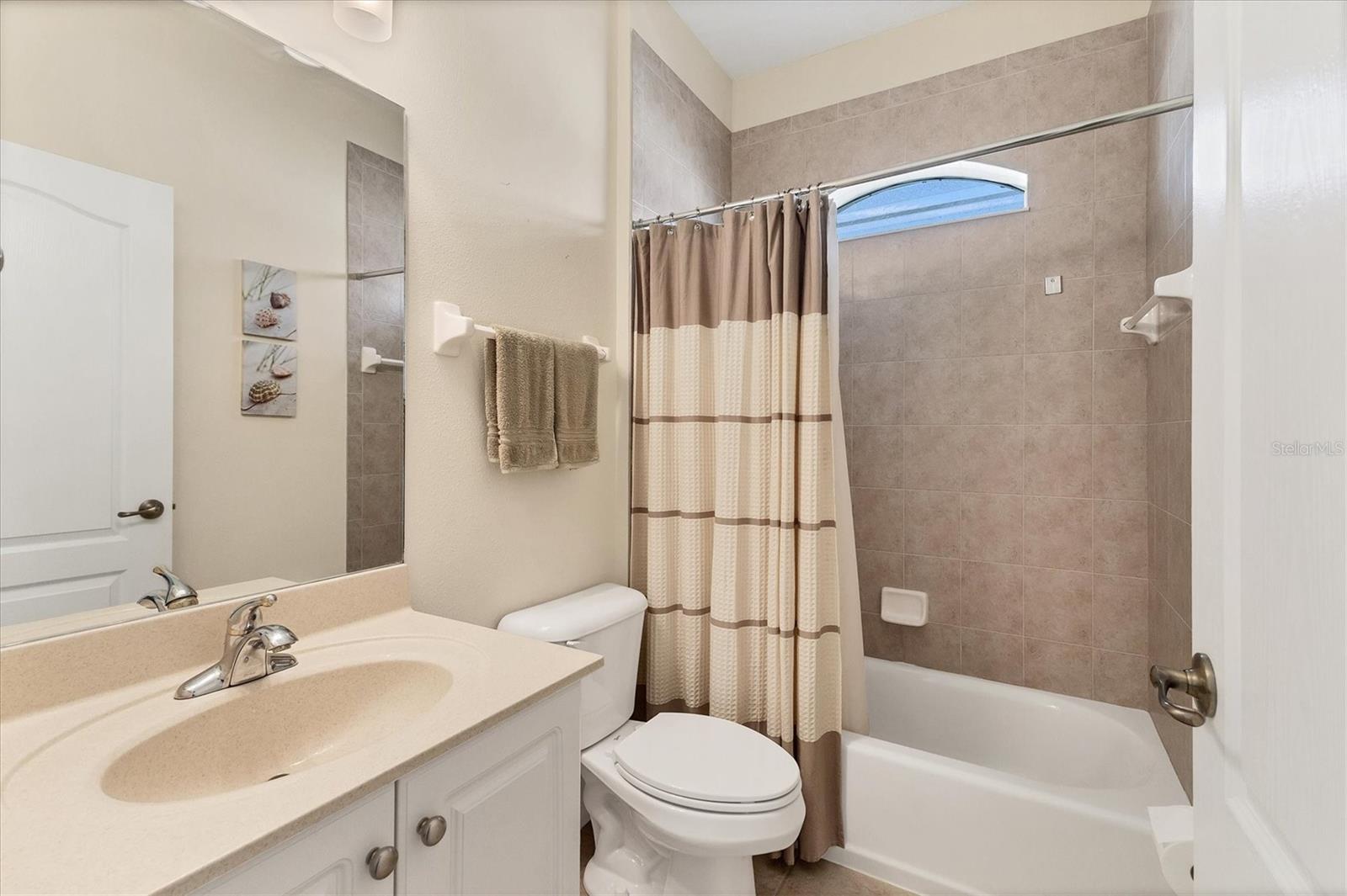 105 Westwind Dr Property Photo 26