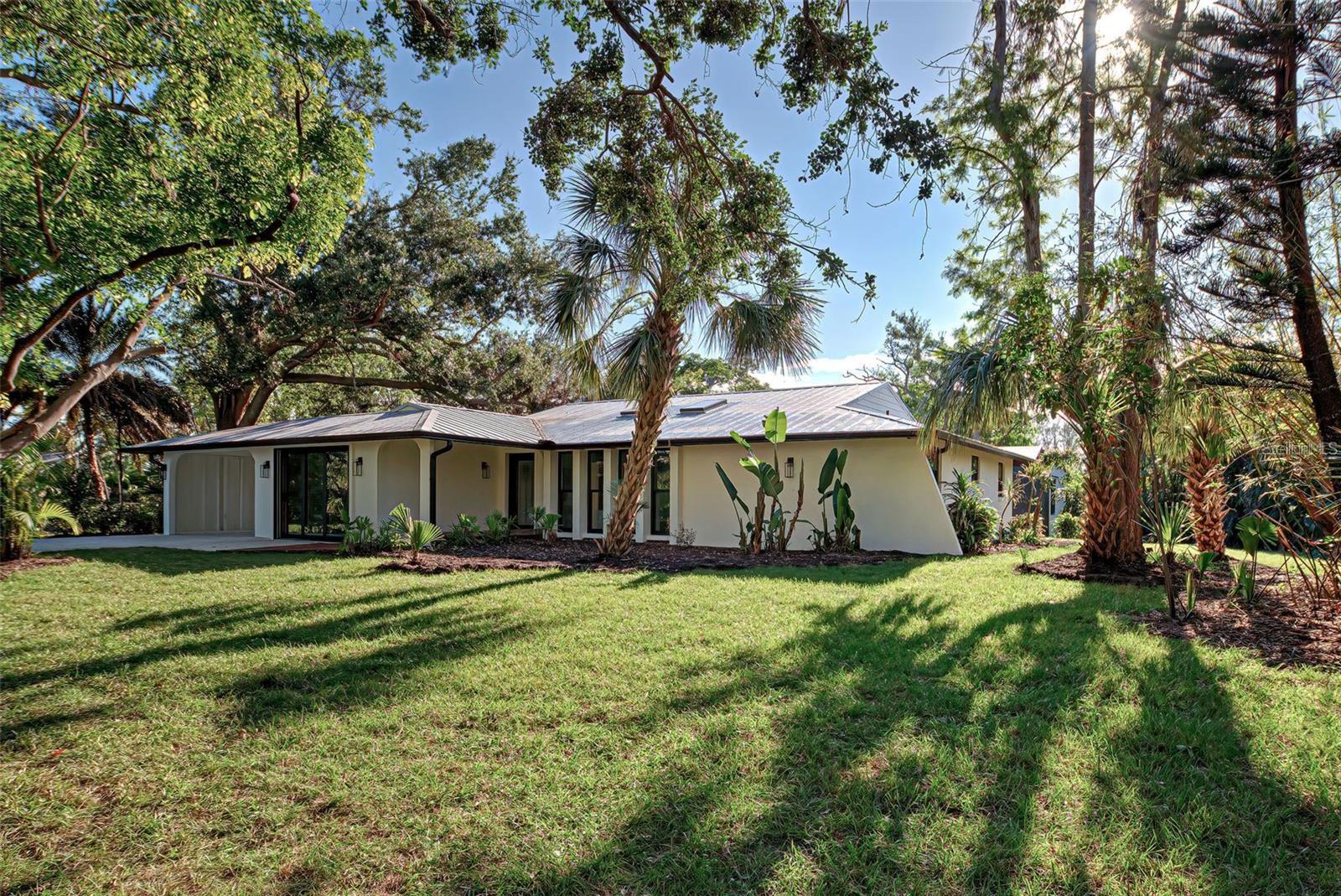 1155 Forest Dr Property Photo