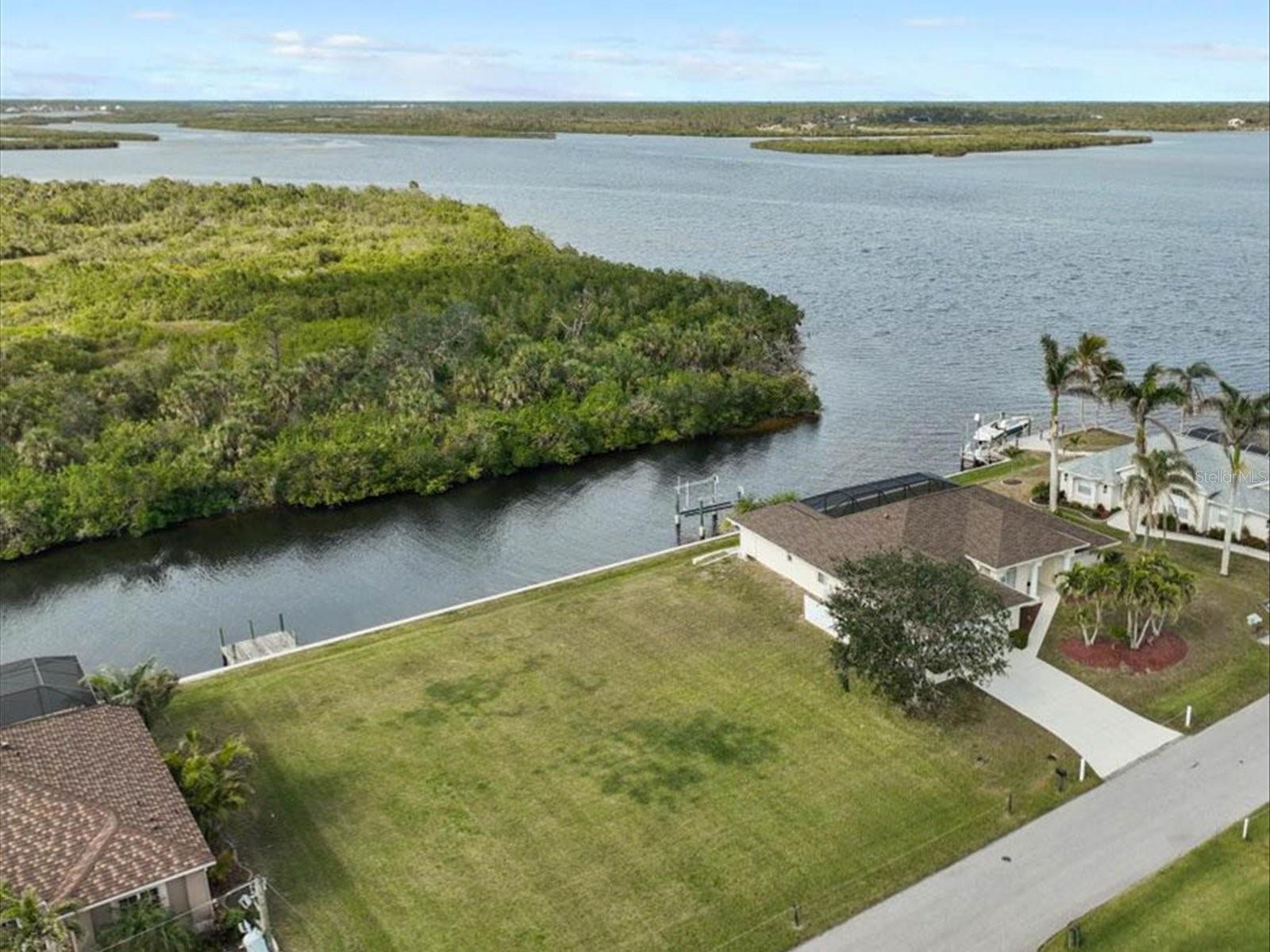 2305 Chilcote Ter Property Photo