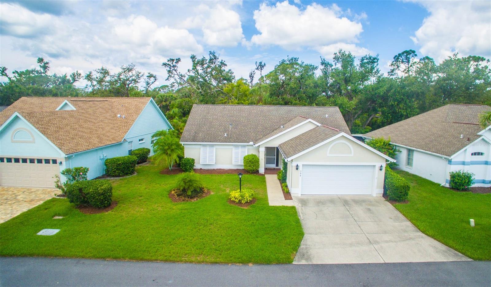 399 Blue Springs Ct #203 Property Photo 1