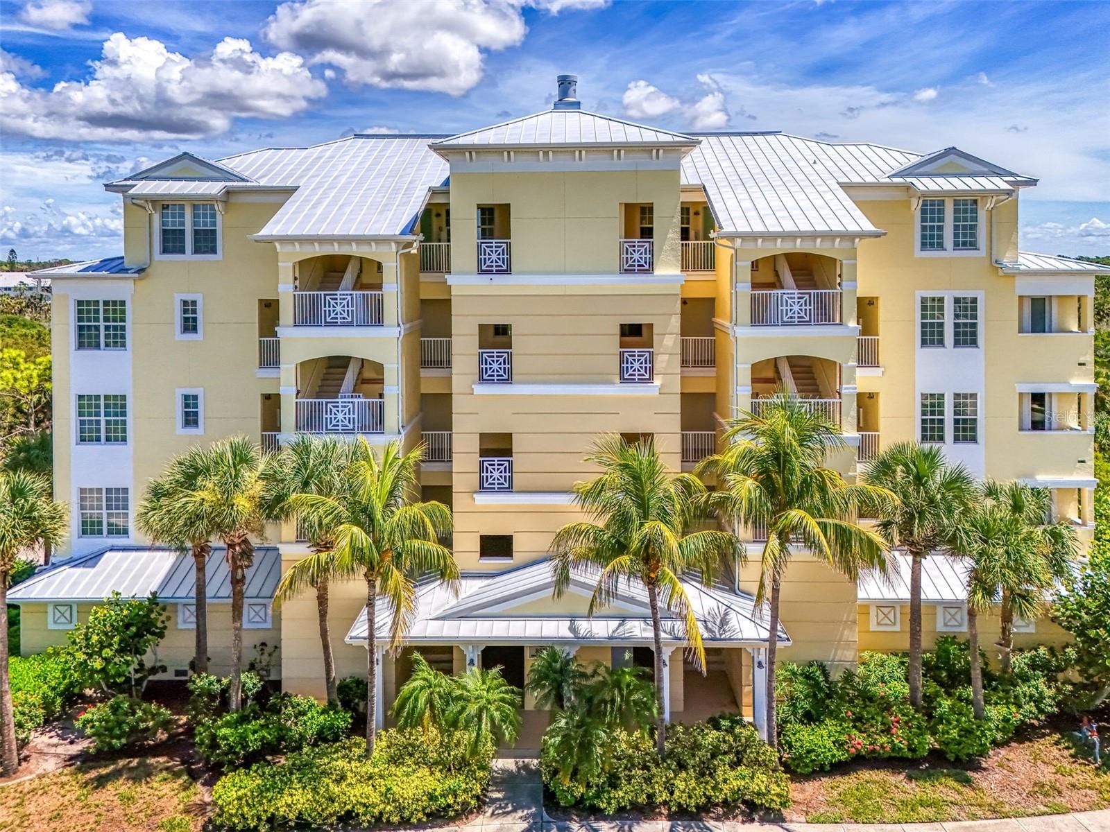 8571 AMBERJACK CIR #204